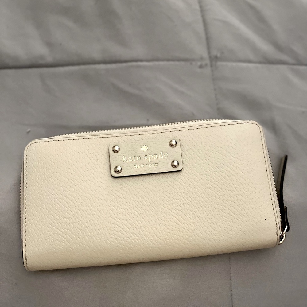 Never used Kate spade wallet
